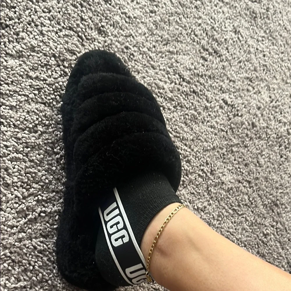 UGG Black Slippers - Picture 7 of 7